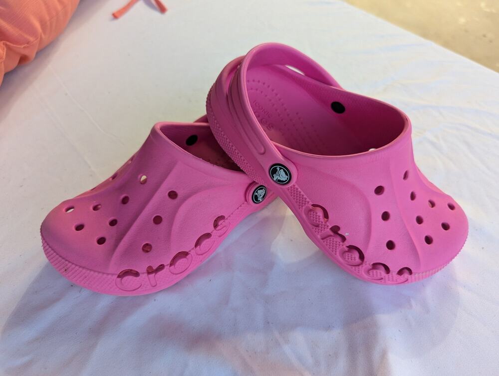 CROC kids,hot pink 1-2,comfort,water wear,